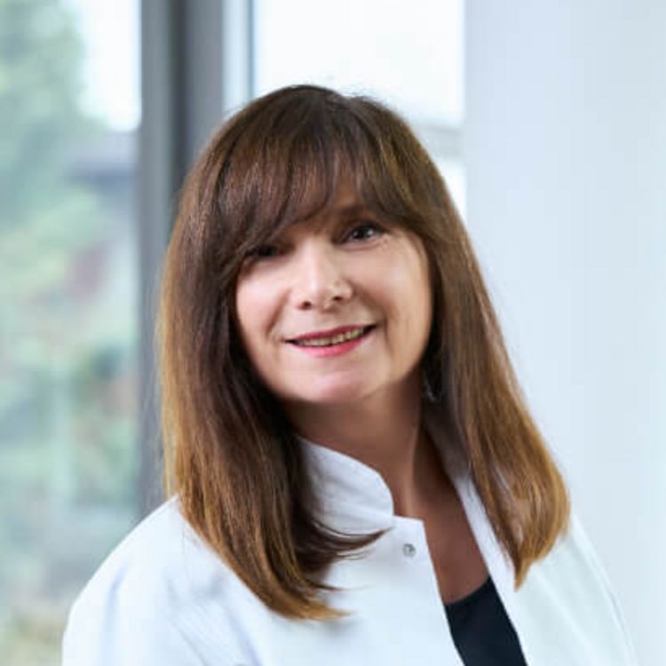 Dr. med. univ. Freja Tomandl